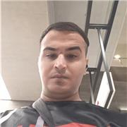 Englischlehrer für alle Altersgruppen , Besitzt ein internationales TESOL-Lehrzertifikat.